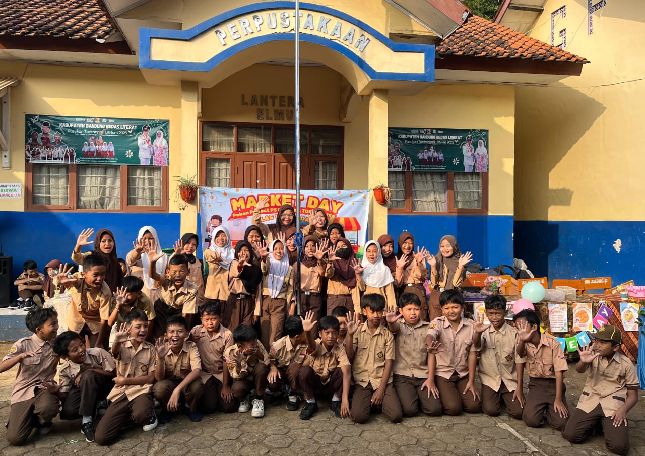 Siswa Kelas 5 SDN Jelegong 2 Gelar Market Day Penuh Semangat, Dorong Jiwa Wirausaha Sejak Dini