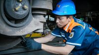 Peran Vital Petugas Daily Check Sarana di Stasiun: Menjamin Keselamatan dan Kenyamanan Perjalanan Kereta Api