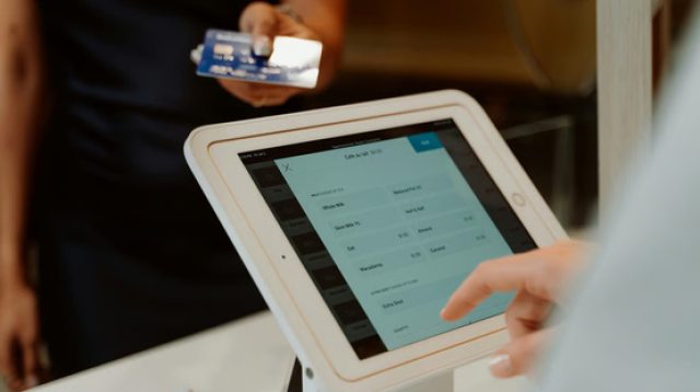 Accurate POS: Tingkatkan Penjualan Bisnis Retail Anda Sekarang Juga!