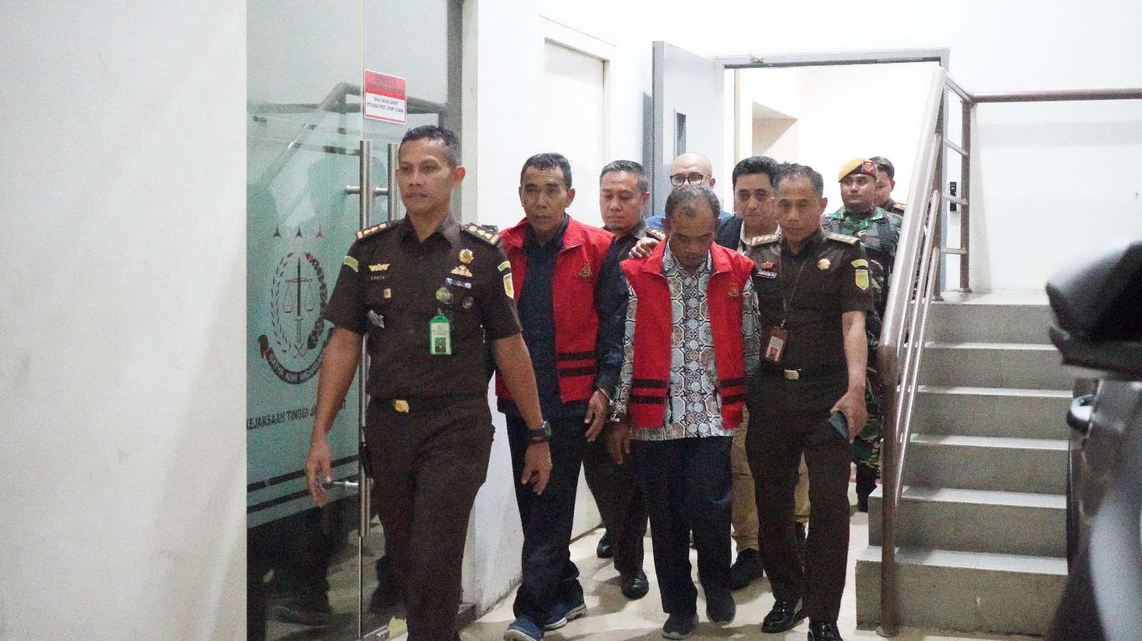 Rugikan Negara 139 Milyar, Kejati Jabar Tetapkan 3 Tersangka Direktur BPR – KRI Dugaan Tipikor Penyaluran Kredit
