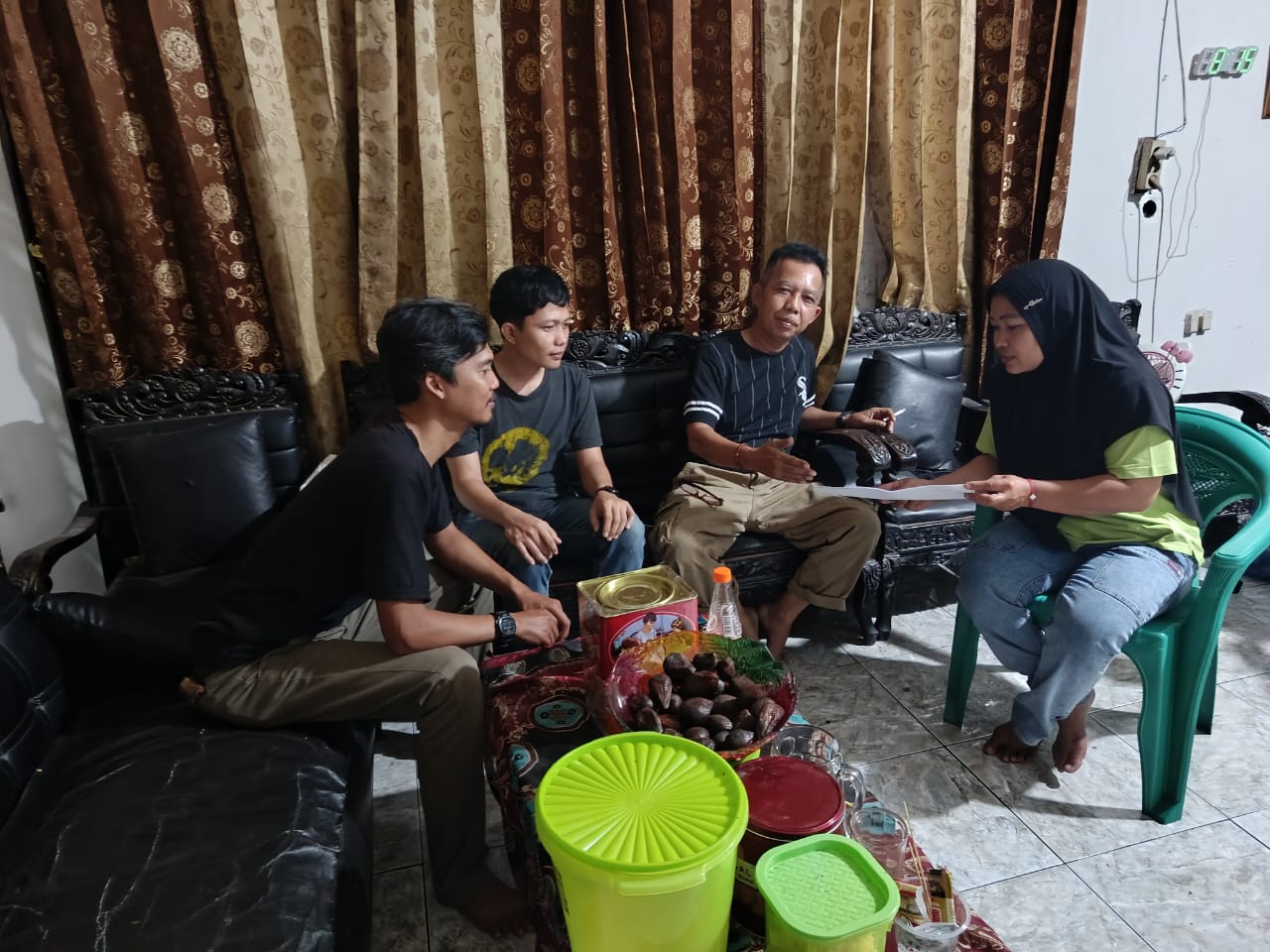 SOSIALISASI PEMBAYARAN PBB DI RW 04 DESA JELEGONG: WARGA DIAJAK LEBIH SADAR HAK DAN KEWAJIBAN