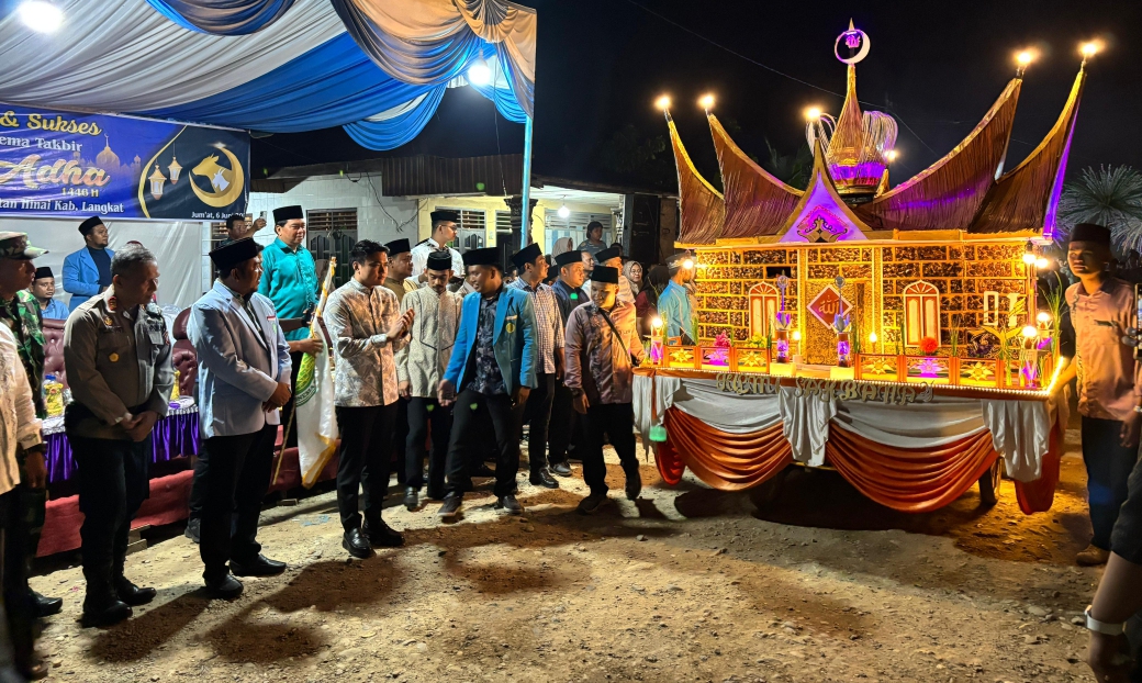 Wakil Ketua DPRD Sumut Ricky Antony Buka Festival Gema Takbir Idul Adha 1446 Hijriyah di Kecamatan Hinai