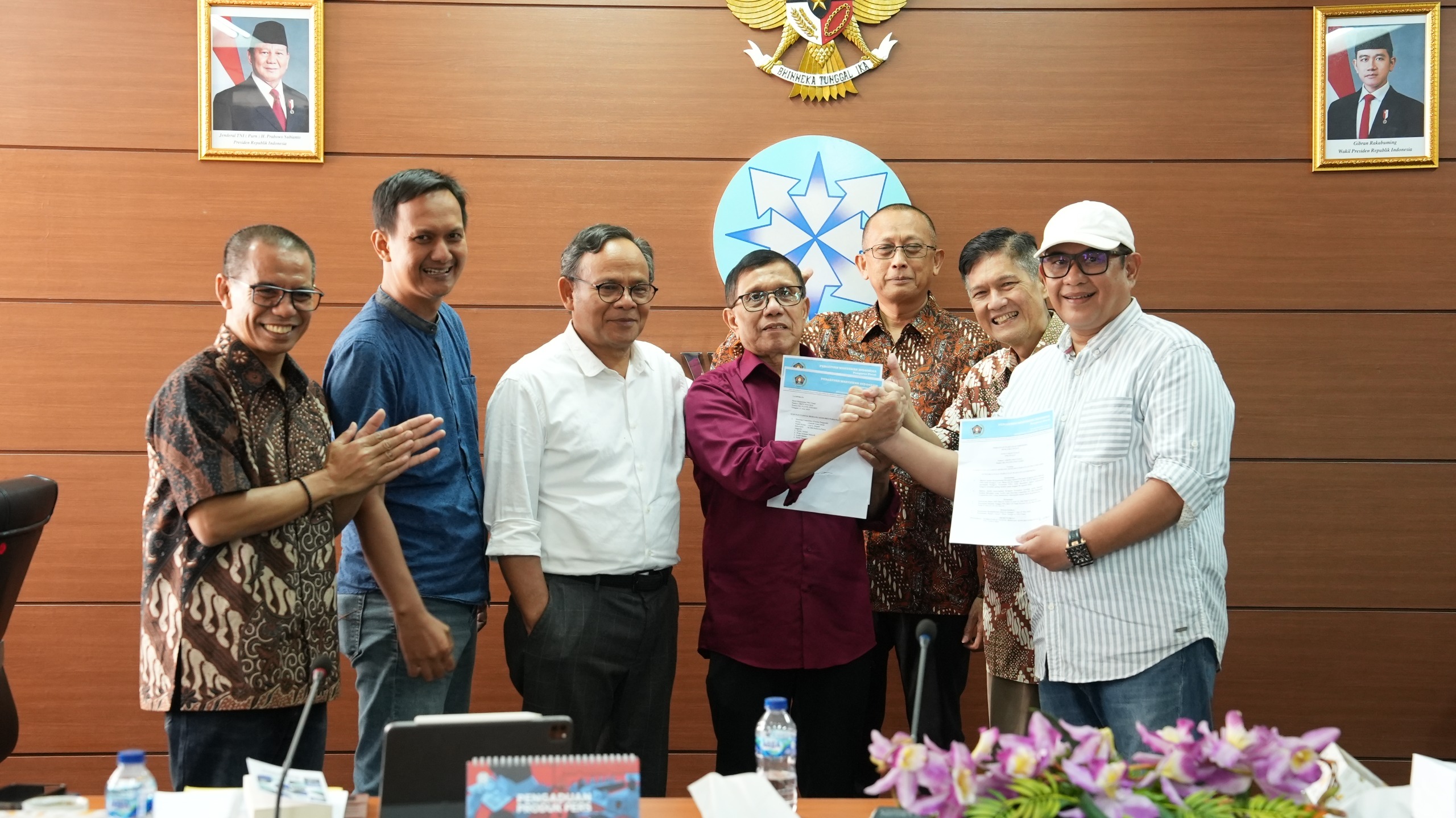 Dewan Pers Menghimbau Kepada Awak Media di Indonesia – Kemerdekaan Berpendapat Dalam Saran & Kritisi