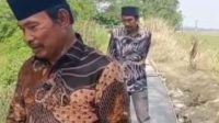Setelah Viral, Jalan Rusak di Karangsari Langsung Diperbaiki, Warga Pertanyakan Dana Desa