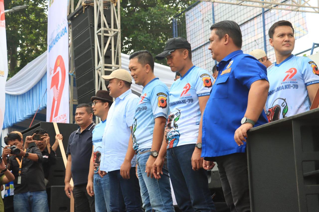 Keterangan foto: Dalam rangka memperingati Hari Bhayangkara ke-79, Kapolres Bogor AKBP Rio Wahyu Anggoro, S.H., S.I.K., M.H. bersama unsur Forkopimda dan KNPI Kabupaten Bogor menghadiri kegiatan Lomba Mancing yang digelar sebagai bagian dari rangkaian perayaan, Sabtu (28/06/2025)