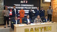 Polda Banten Tangkap Pelaku Intimidasi Kontraktor Proyek Pembangunan PT.CAA di Cilegon Polda Banten Tangkap Pelaku Intimidasi Kontraktor Proyek Pembangunan PT.CAA di Cilegon