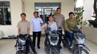 Sambut Hari Bhayangkara ke-79, Polsek Cikarang Barat Serahkan Motor Curian ke Pemiliknya Sambut Hari Bhayangkara ke-79, Polsek Cikarang Barat Serahkan Motor Curian ke Pemiliknya
