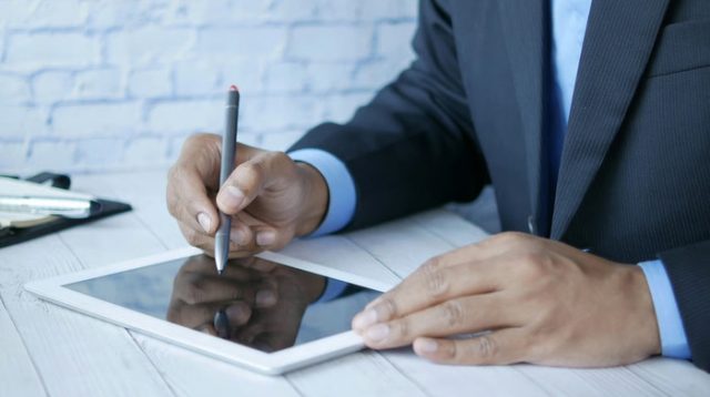 Tanda Tangan Elektronik Adalah Kunci Efisiensi Bisnis: Ini Keuntungan Utamanya!
