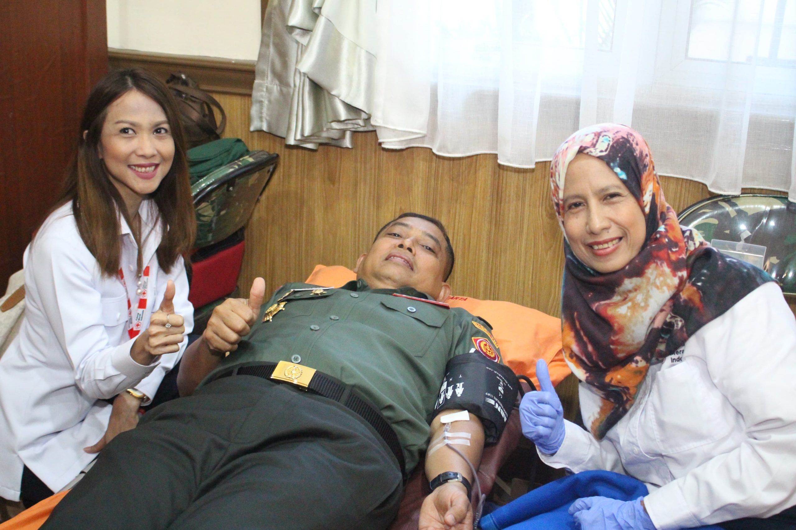 Kababek TNI (Kepala Badan Pembekalan TNI)  Brigjen TNI Irawan, S.H., M.H., CFrA & 100 Peserta Bersama PMI Kota Jakarta Pusat – Dalam Rangka Mendonorkan Darah & Babek TNI HUT Ke 55 di Jakarta Utara