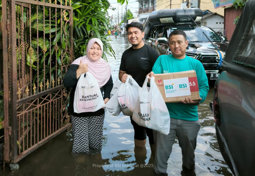 BSI Maslahat Salurkan Bantuan untuk Warga Terdampak Banjir di Tangerang
