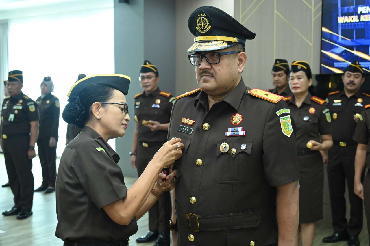 Kajati Jabar Lantik Dr. Jefferdian, S.H., M.H., Sebagai Wakil Kejati