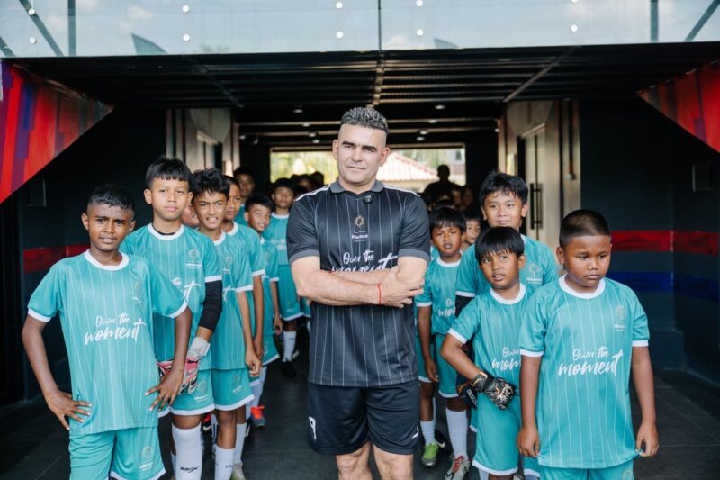 Hisense Ajak Legenda Timnas Indonesia Cristian Gonzales Berbagi Ilmu kepada Para Calon Bintang Sepak Bola Hisense Ajak Legenda Timnas Indonesia Cristian Gonzales Berbagi Ilmu kepada Para Calon Bintang Sepak Bola