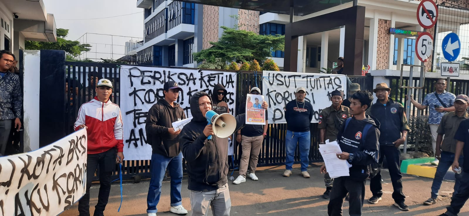 “Rakyat Menggugat! Skandal Alat Olahraga Bekasi Dituding Libatkan Pejabat Tinggi”