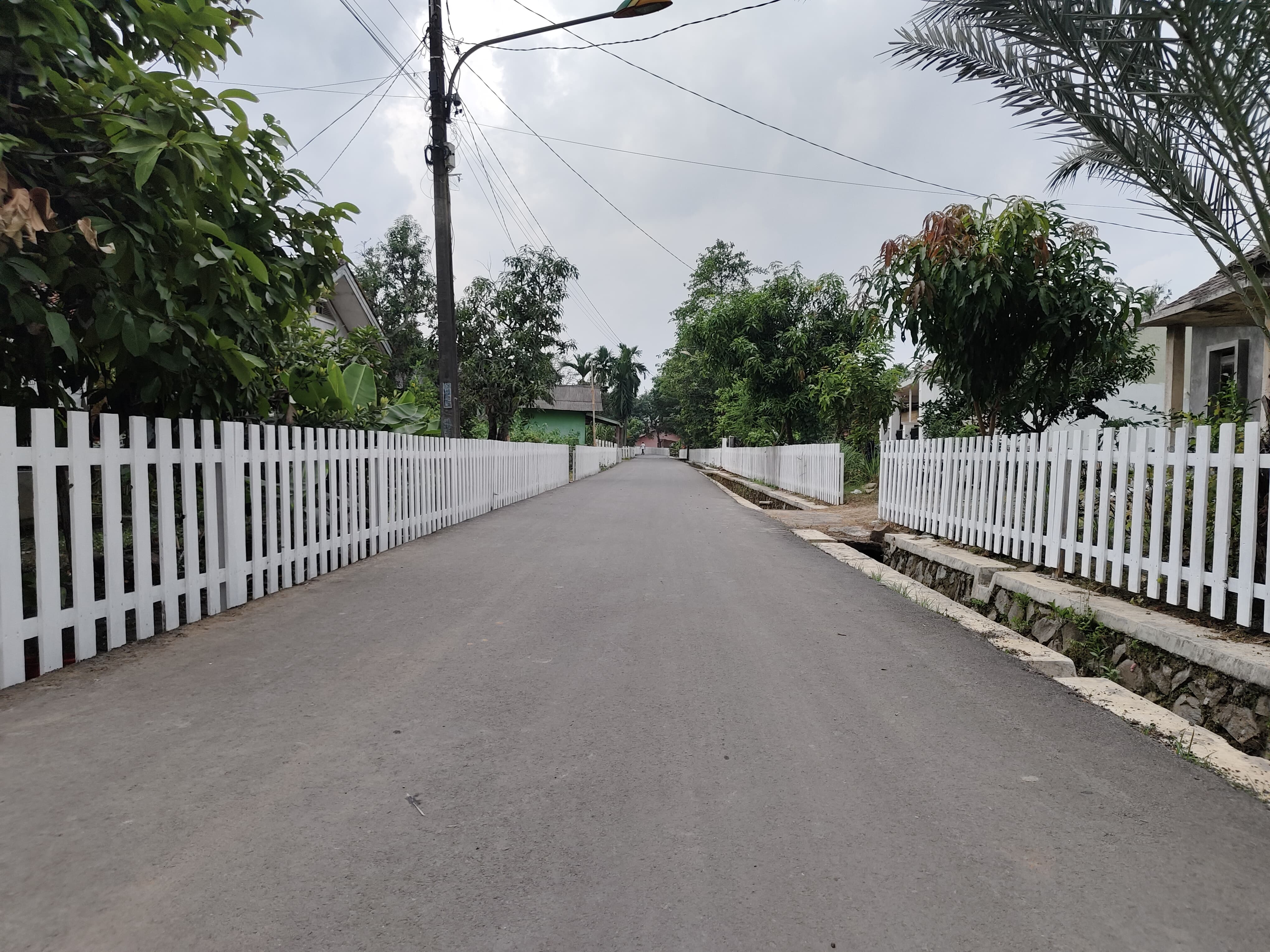 Seluruh Perbaikan Jalan Desa di Jawa Barat Akan Diambil Alih Oleh Pemprov