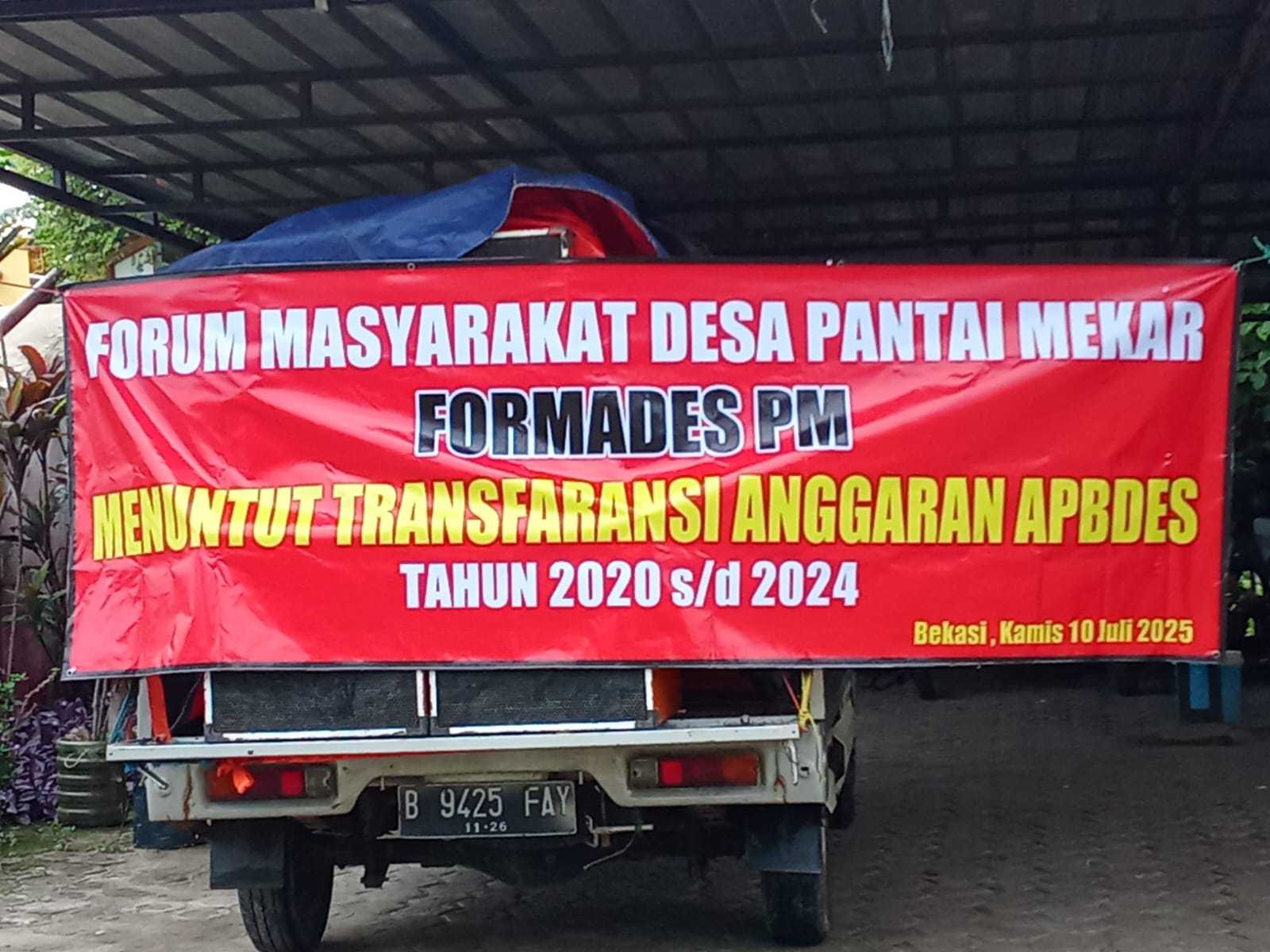 Dugaan Adanya Penyimpangan Anggaran, Ratusan Masyarakat Pantai Mekar Demo, Meminta LPJ Desa Secara Terbuka