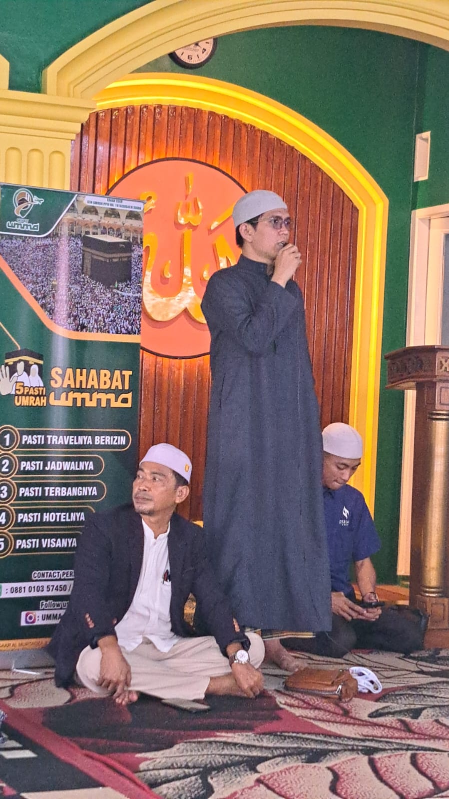 Puluhan  Jamaah Umrah Bertolak dari Masjd Al -Amin Kalijeruk Cikarang Barat Menuju Baitullah 