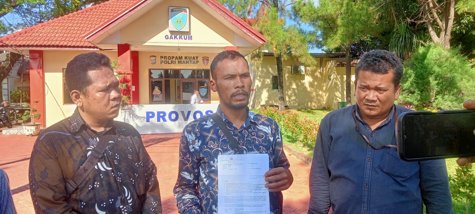 Diduga Jadi Korban Penganiayaan, Petani Dairi Malah Ditetapkan Tersangka: Didampingi Kuasa Hukum Lapor ke Propam Mabes Polri