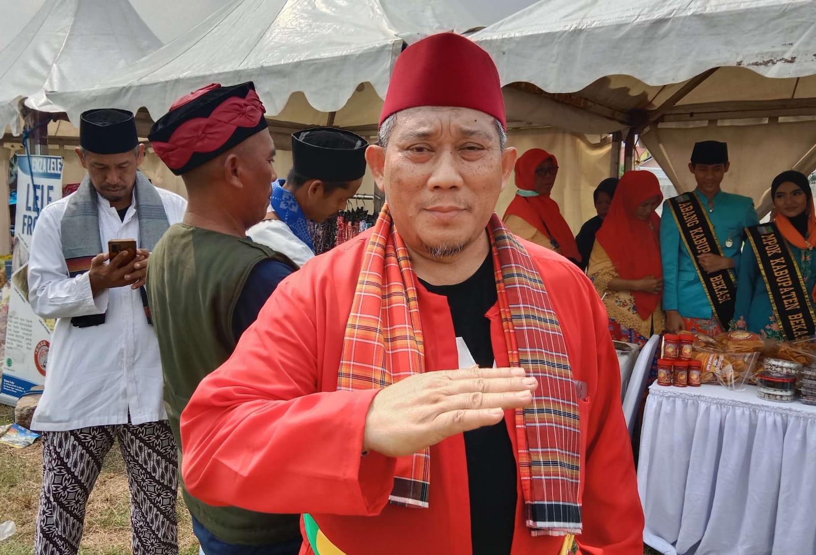 Inovasi Camat Muaragembong Dr H. Sukarmawan M.Pd yang Luar Biasa, Namun Dihantui  Persoalan di Tingkat Desa