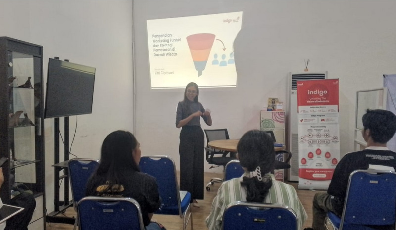 Telkom Indonesia Inisiasi Business Clinic di Labuan Bajo untuk Perkuat UMKM Pariwisata Hadapi Era Digital