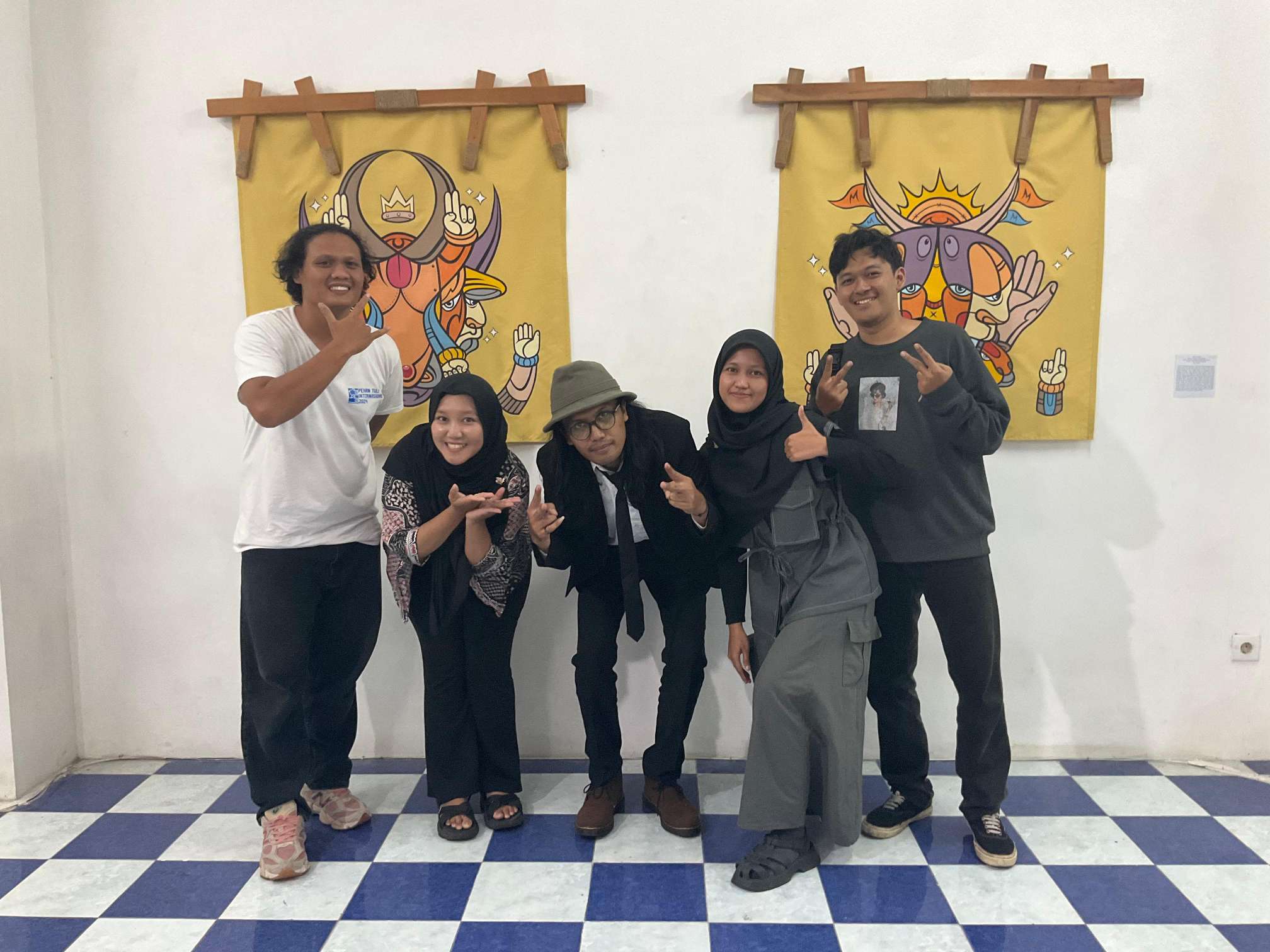 Pameran Tunggal CULTURAL IDENTITY Dibuka Dr. Aries BM, M.Sn di Solo is Solo Space