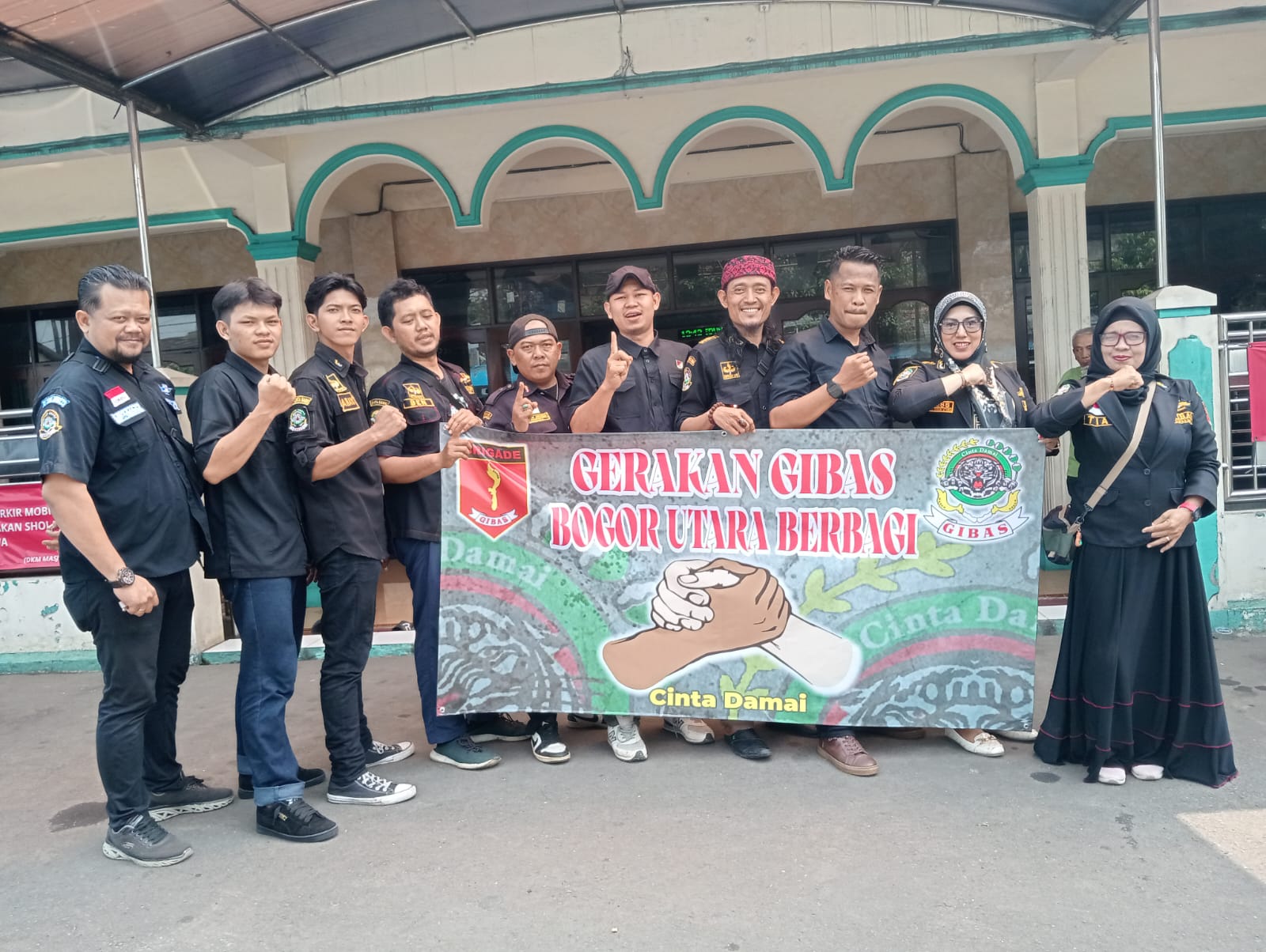 Gerakan GIBAS Berbagi Dijumat Berkah Gerakan GIBAS Berbagi Dijumat Berkah