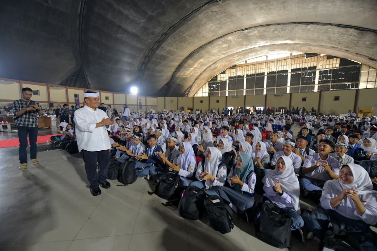 Herman Suryatman: Forum OSIS Wadah Calon Pemimpin Masa Depan