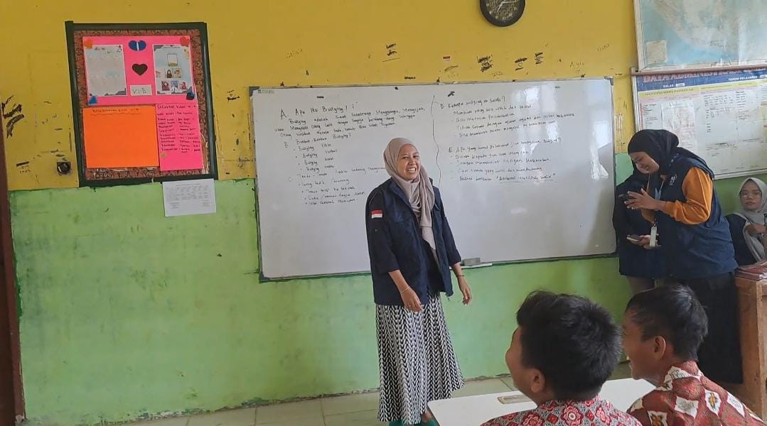 Sosialisasi Anti-Perundungan untuk Siswa Kelas 6 SDN 4 Karang Rahayu, Cikarang