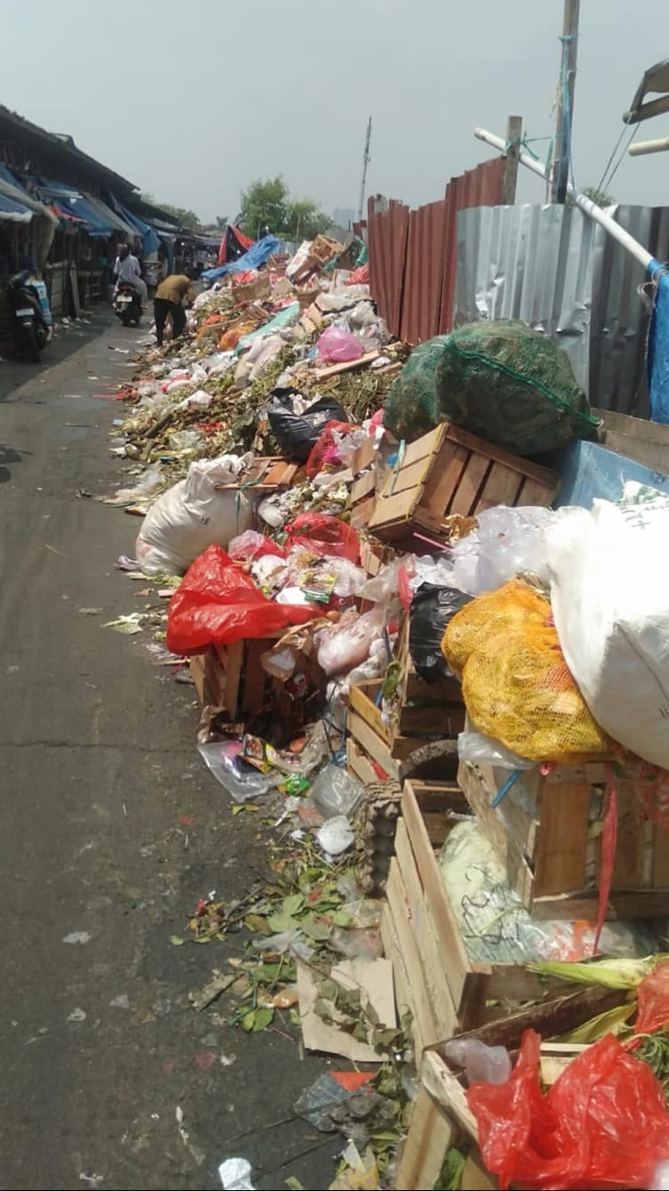 Revitalisasi Pasar Kranji Baru Tak Kunjung Selesai Kini Timbul Persoalan Sampah 