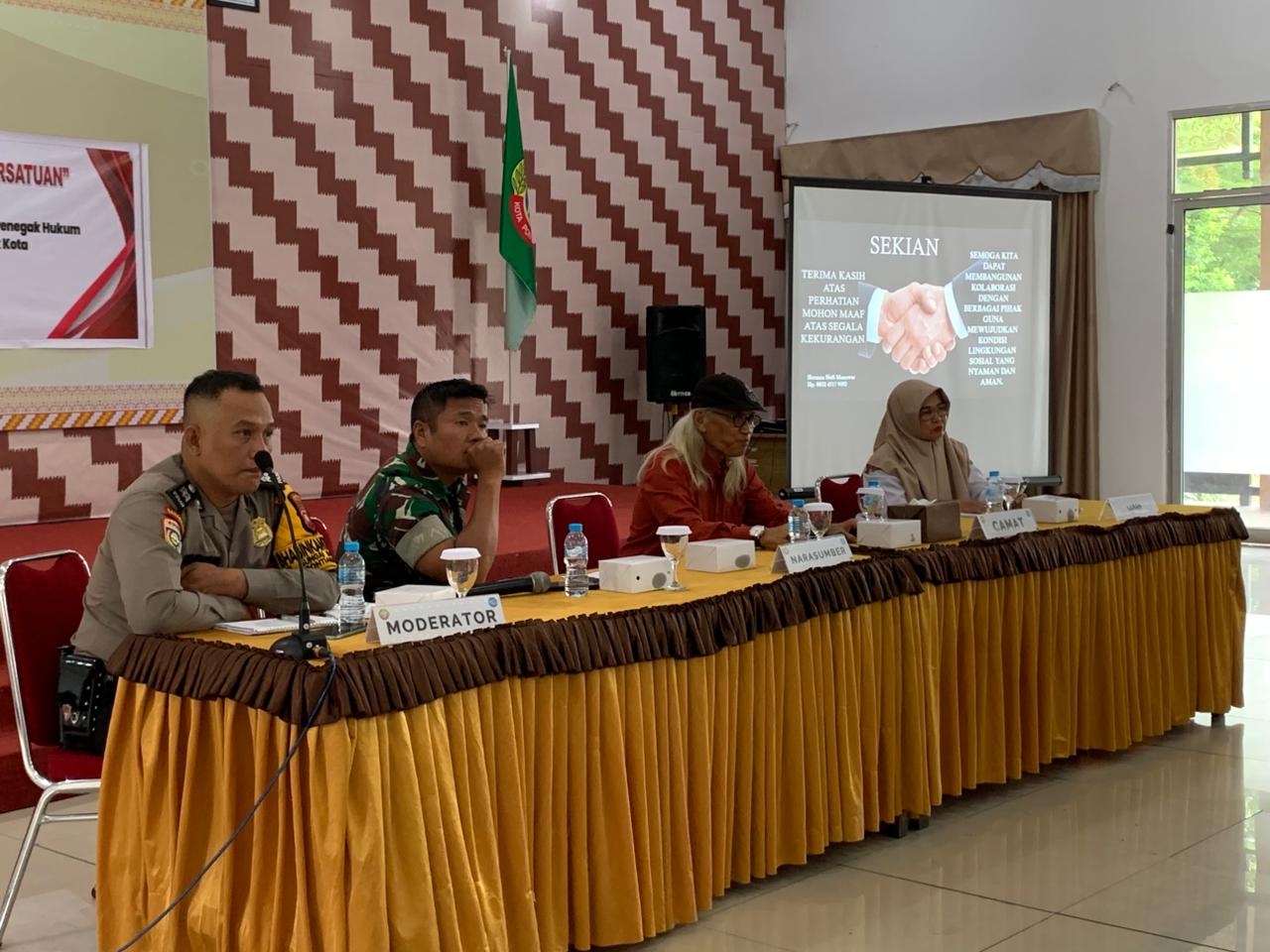 RT/RW Sungai Bangkong Ikuti Sosialisasi Hukum Sebagai Jembatan Persatuan