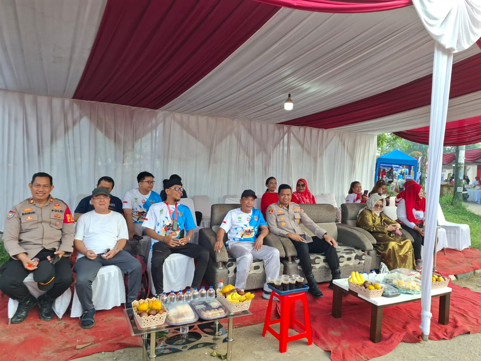 Kapolsek Cikarang Barat Hadiri Kampoeng Festive 2025 di Telajung Meriahkan HUT RI ke-80, Ribuan Warga Tumpah Ruah