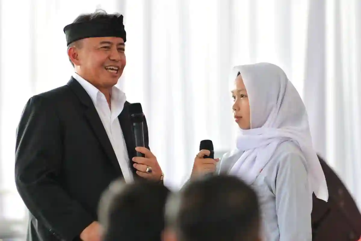 Sekda Herman Suryatman Buka MPLS Sekolah Rakyat Dinsos Jabar