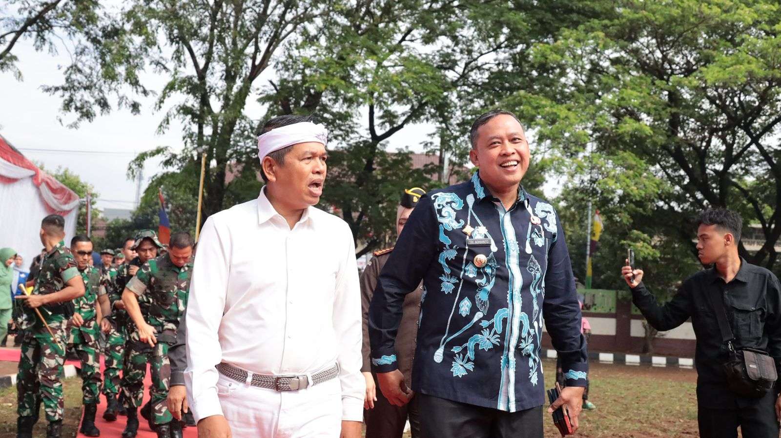 Tri Adhianto Ajak KDM Seharian Keliling Tinjau Pembangunan di Kota Bekasi Tri Adhianto Ajak KDM Seharian Keliling Tinjau Pembangunan di Kota Bekasi