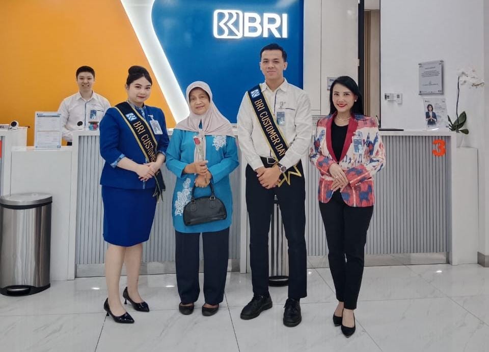 BRI BO Jakarta Pondok Indah Berbagi Bingkisan di HPN 2025