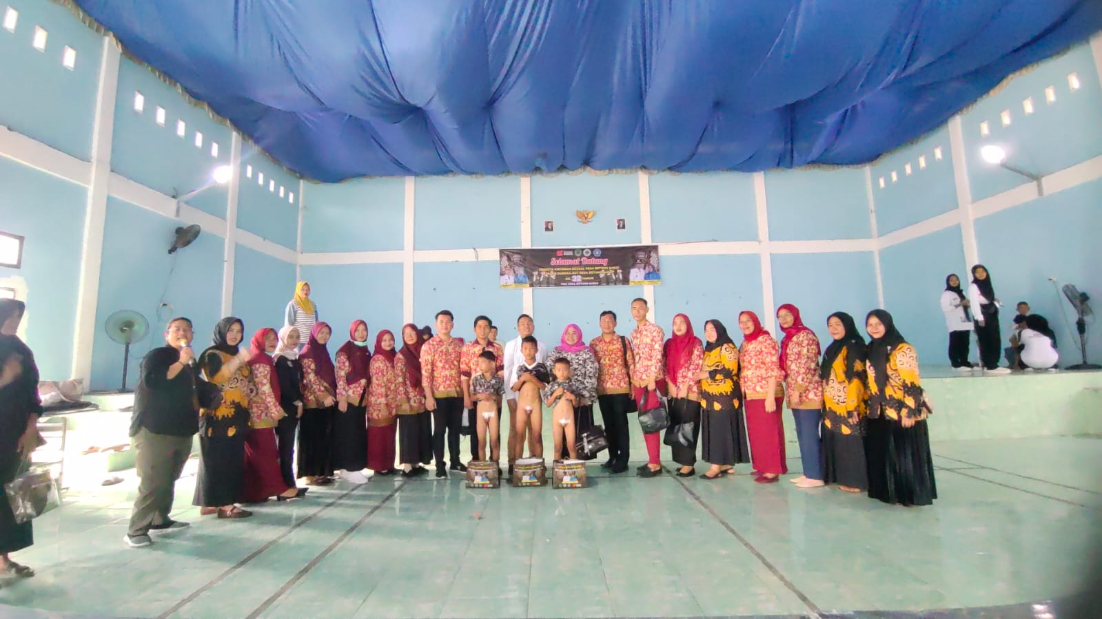 Pemdes Betung Barat Gelar Khitanan Massal Dalam Rangka Peringatan HUT Ke-32