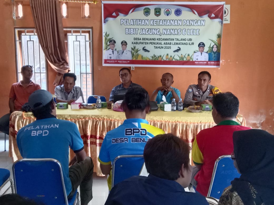 Polsek Talang Ubi Hadiri Pelatihan Ketahanan Pangan Bibit Jagung, Nanas dan Lele di Desa Benuang