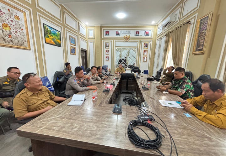 Polres PALI Hadiri Forkopimda PALI Gelar Rapat Koordinasi Pelantikan P3K