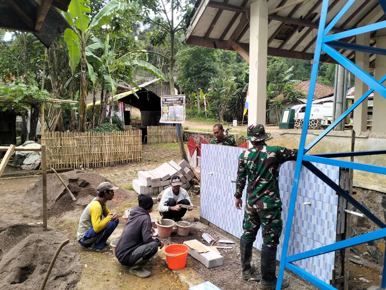 Air Kehidupan dari Lereng Campaka: TMMD ke-126 Kodim 0608/Cianjur Wujudkan Pipanisasi demi Asa Warga Wangunjaya”