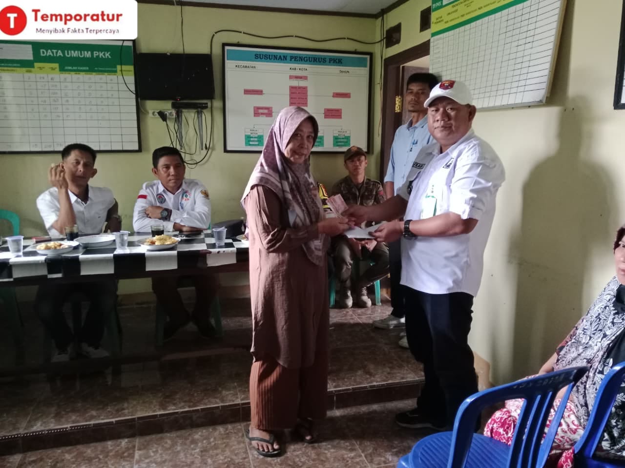 Pekon Keagungan Kecamatan Lombok Seminung Salurkan BLT DD 2025 ke 25 KPM