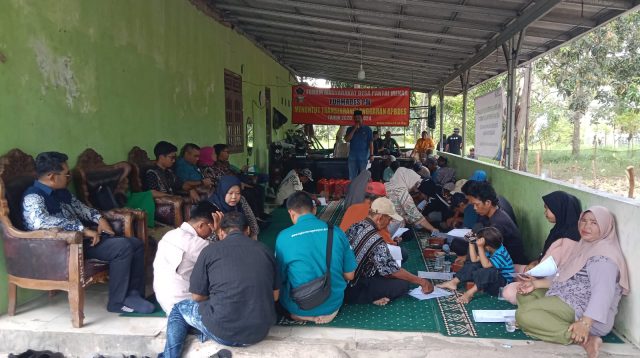 Ratusan Masyarakat Desa Mendatangi Rumah Aspirasi Formades