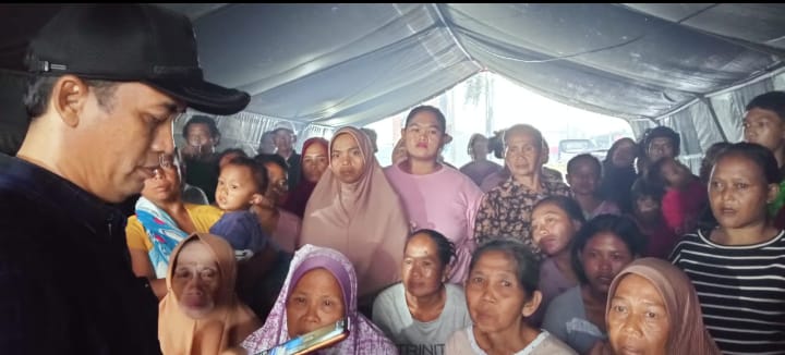 Kades Karangasih Sambangi Warga yang Terdampak Pembongkaran Bangli