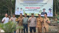 Polsek Talang Ubi Dukung Ketahanan Pangan Nasional Lewat Penanaman Jagung di Desa Sungai Ibul