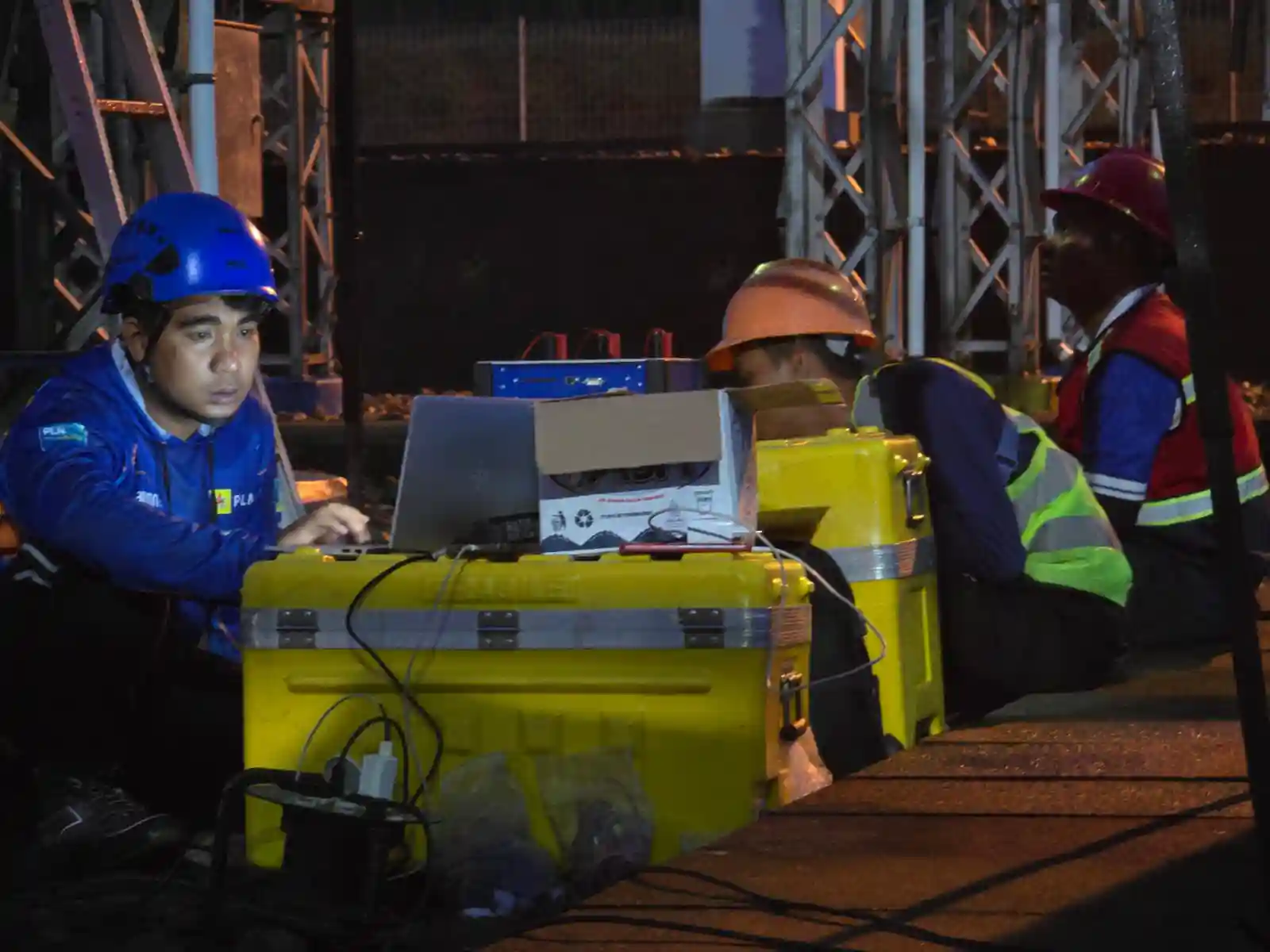 Kapolda dan Ketua Komisi III DPRA Apresiasi Kegigihan Petugas PLN Pulihkan Listrik Aceh