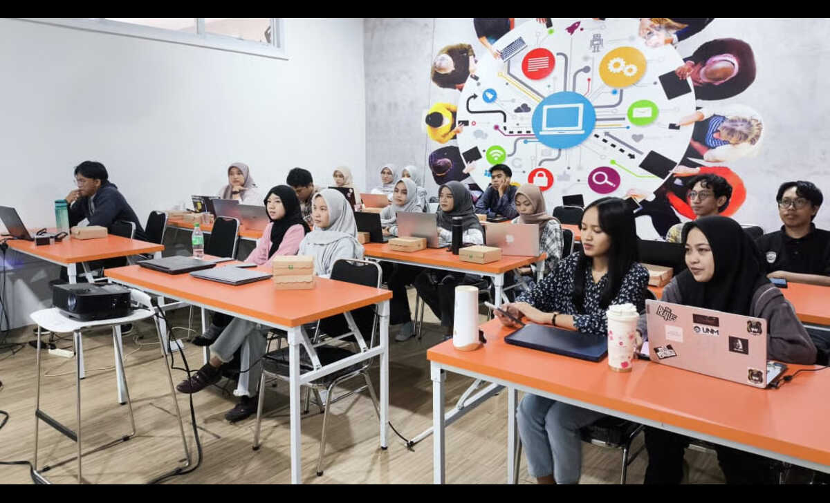 Telkom AI Connect di Makassar, Desain Kreatif dengan Advanced Prompting in Generative AI Telkom AI Connect di Makassar, Desain Kreatif dengan Advanced Prompting in Generative AI