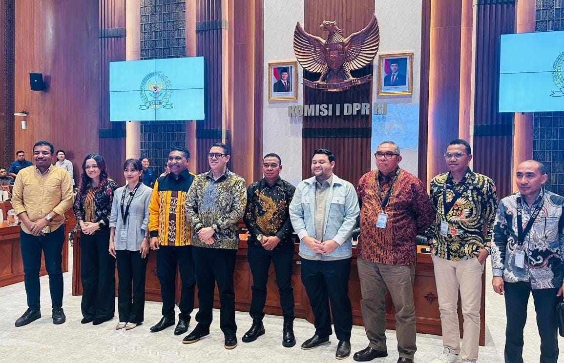 Fransiska Fonda Endy Dewan Penasehat JST-NEWS Media – Bersama Komisi I DPRD & Diaspora NTT “Mereview Diskusi Menghadapi Relokasi BTP 834 Mbay Untuk Dipercepat!”