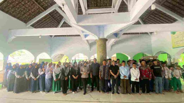 Polres Kediri Beri Edukasi Bahaya Narkoba pada Para Seluruh Santri,Generasi Emas