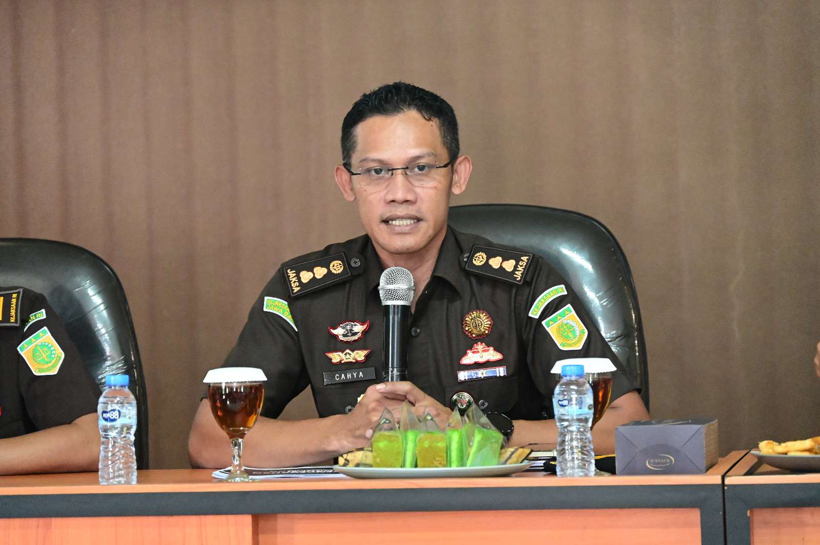 PENERANGAN HUKUM KEJATI JABAR DI KECAMATAN CIMENYAN CEGAH KEBOCORAN DANA DESA