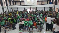 Ratusan Ojol Berkumpul di GOR Otista Jaktim, Mereka Senang Bakal Dapat BPJS Ketenagakerjaan