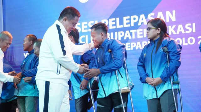 Pj Bupati Bekasi Lepas Atlet NPCI Perkuat Jabar di Peparnas ke-XVII Solo 2024
