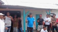 Tim Relawan RT Adul Rehab Rumah Tidak Layak Huni di Kampung  Cibenda