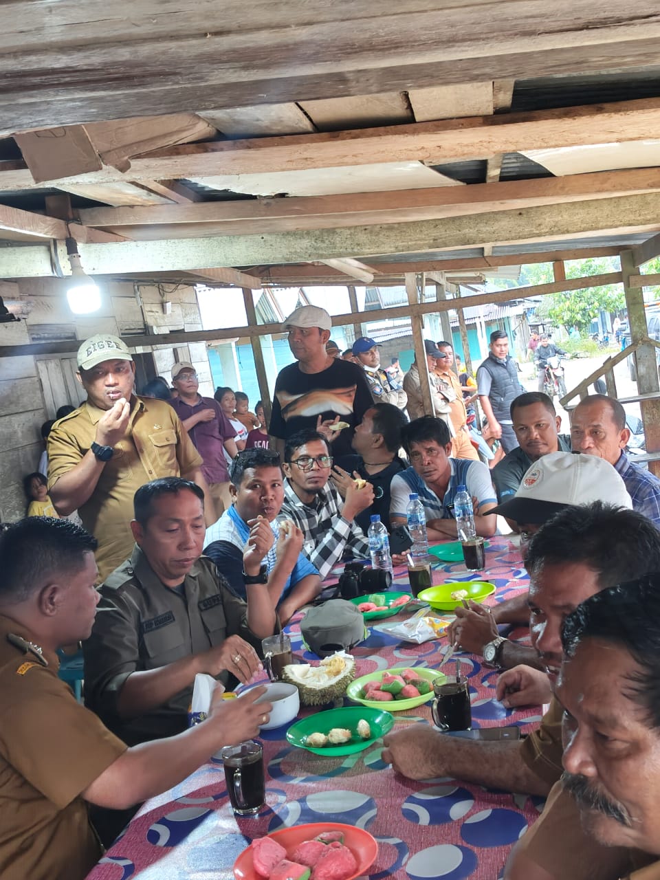 Bupati JTP Bawa Harapan ke Ujung Taput: Infrastruktur dan Internet Masuk Desa